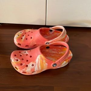 Crocs tie dye